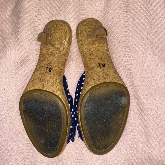 shoes - Picture 2 of 2